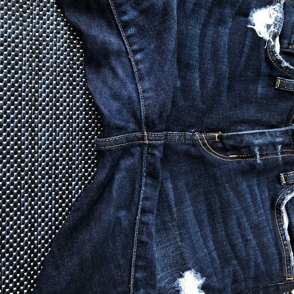 Distressed Mid-Rise Skinny Stretch Jean - Picture 4 of 5